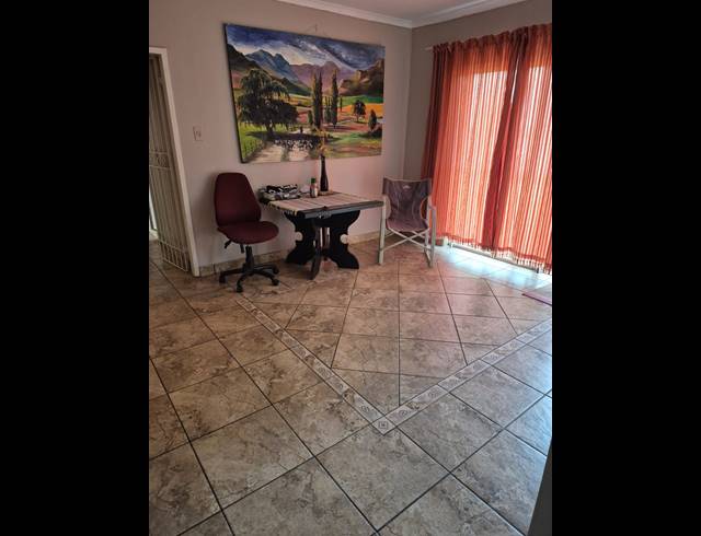 4 BEDROOM FREEHOLD FOR SALE IN PIONEER PARK